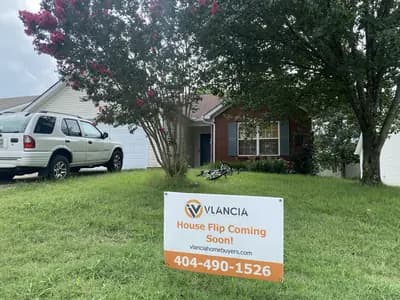 Atlanta property purchased by Vlancia Home Buyers - House 8