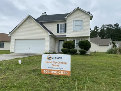 Atlanta property purchased by Vlancia Home Buyers - House 12